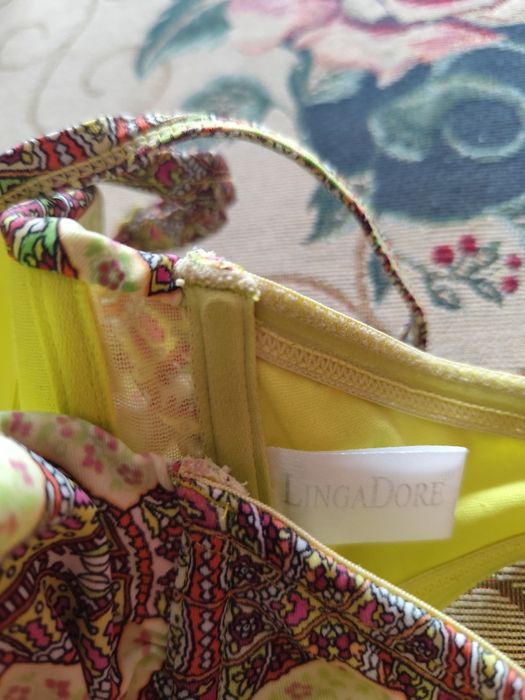 Góra od kostiumu kąpielowego bikini na regulowane ramiączko na szyję r