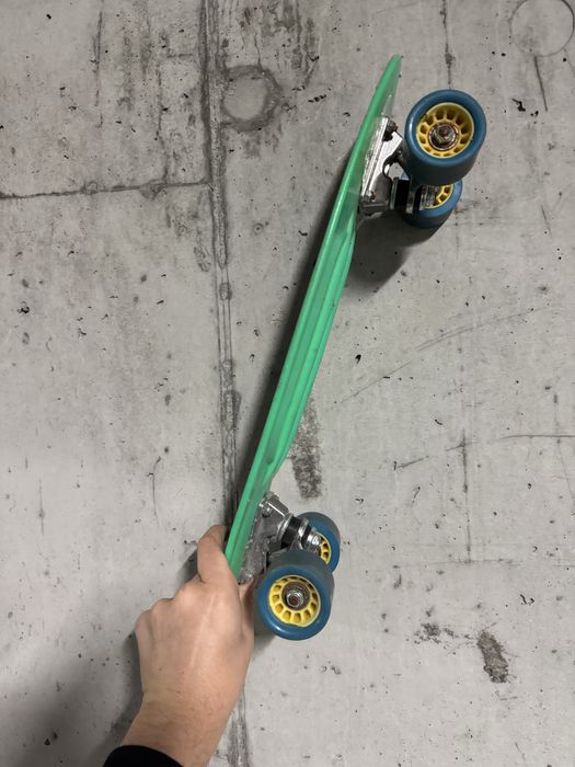 Deskorolka fiszka zielona solidna 10 zl