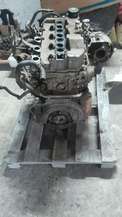 Мотор коробка роздатка mitsubishi L200 2.5 дизель.