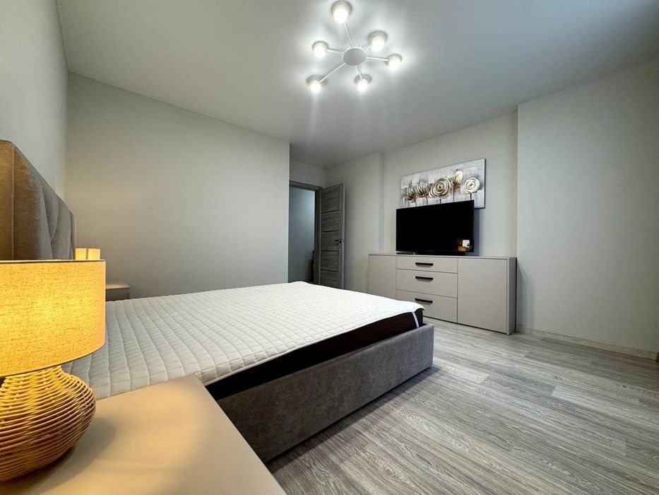 ЖК «Ліко-Град» |18 поверх | 70 м² | 2-кімнатна квартира Сучасний ремонт | вул. Михайла Максимовича