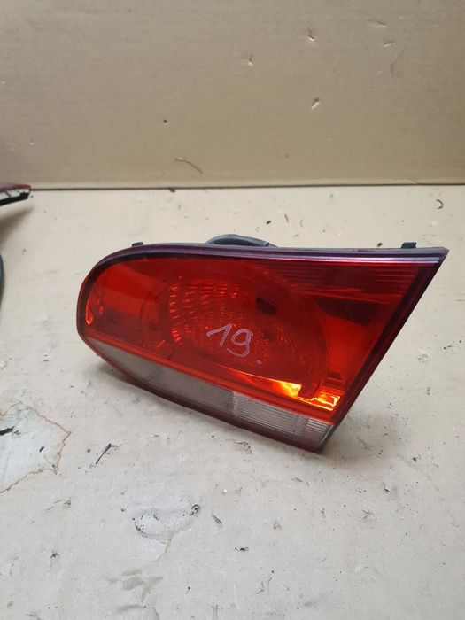 . LAMPA PRAWA W KLAPE VOLKSWAGEN GOLF 6
