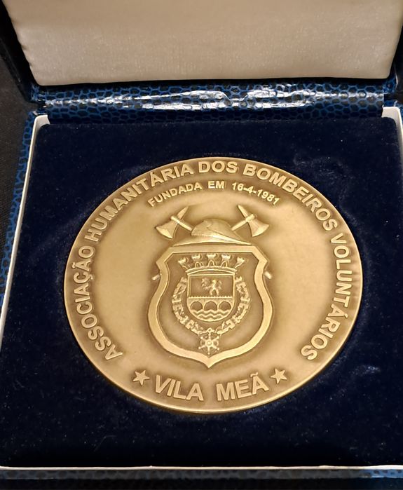 Medalhas de Bombeiros, 4 diferentes, Vila Meã,Régua,Melo,Fafe.