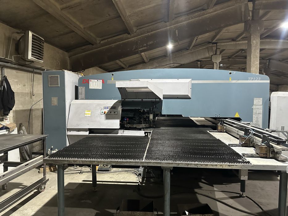 Координатно просичной пресс DURMA TP 123 .