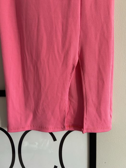 Sukienka wszyta miseczka