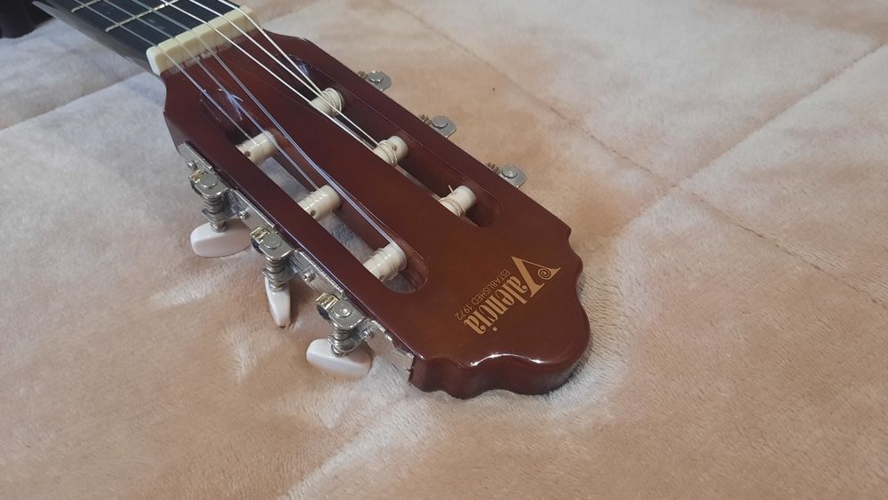 Guitarra 3/4 Valencia