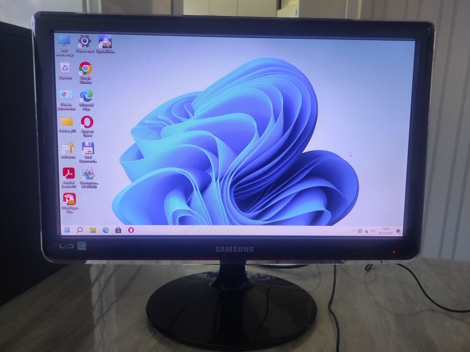 Монітор 18.5" Samsung S19B370B (LS19B370BS/ua)