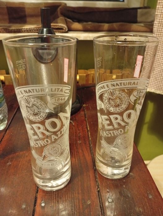 Szklanki do piwa Peroni Nastro Azzurro 6 szt 0.3l plus taca Pilsner