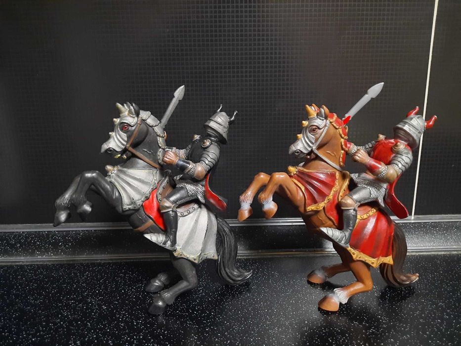 ELC лицар + кінь рыцарь на лошади