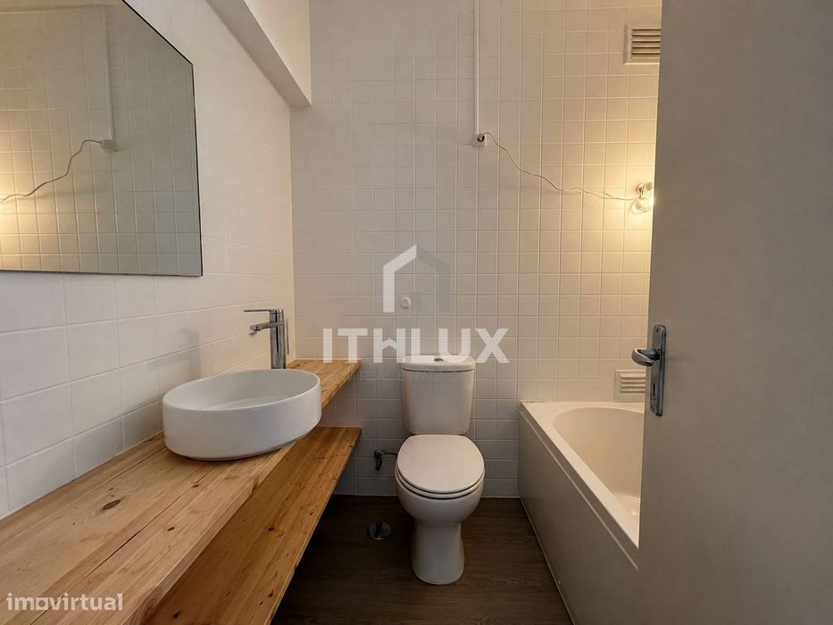 T2 na Av. de Biarritz, Monte Estoril – junto à praia