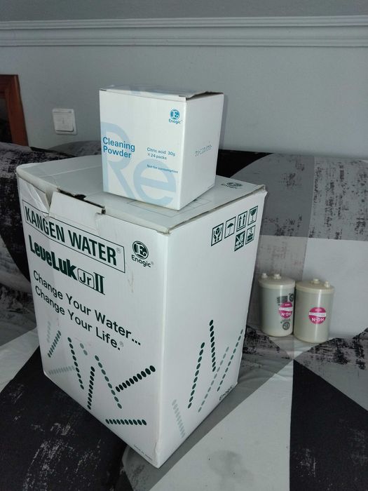 água Kangen Leveluk Jr 2 — Impecável