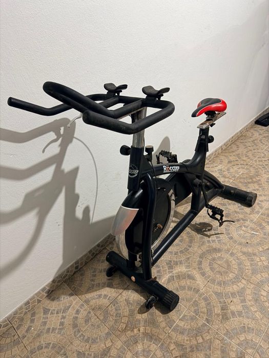 Bicicleta de spinning Rössler – a funcionar