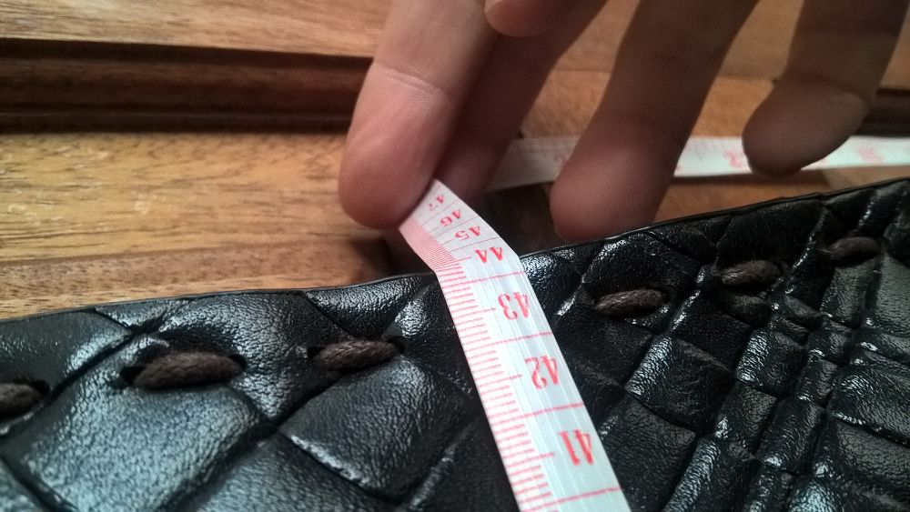 Mala preta com fio castanho NOVA