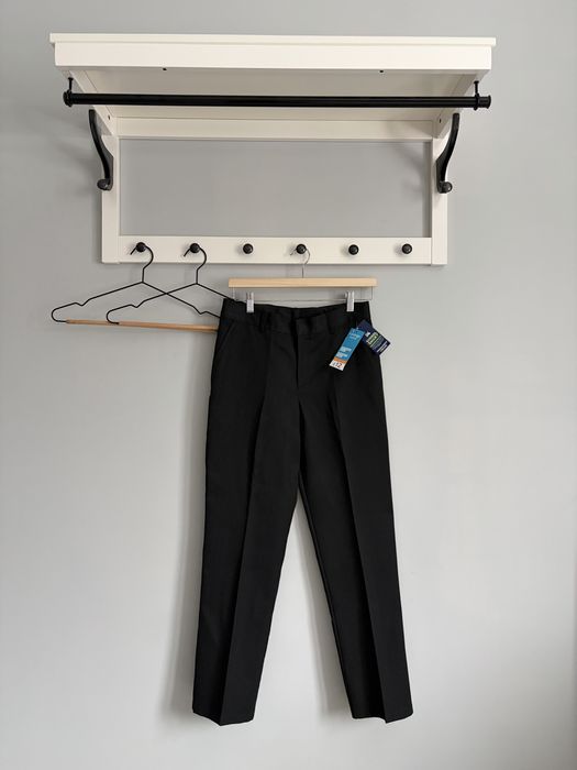 Ciemno szare / czarne, proste ( regular) chłopięce spodnie George