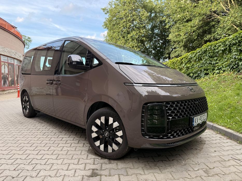Hyundai Staria