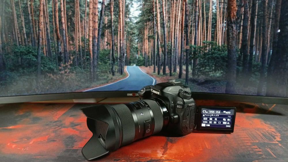 Фотоаппарат Кенон/Canon 80D + объектив Сигма/Sigma 18-35