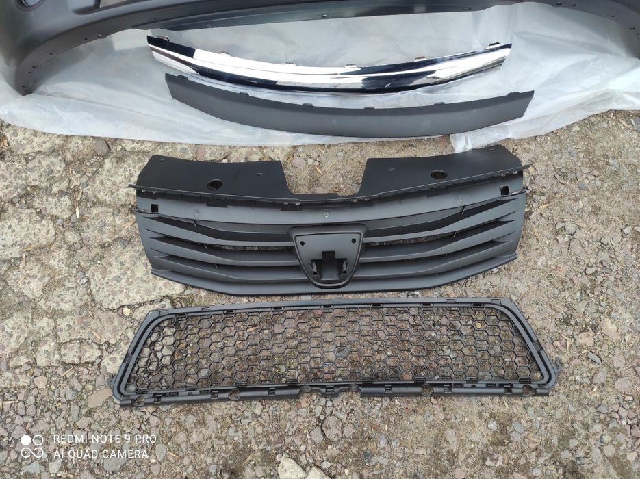 Решётка решотка решітка бампера хром нікель Dacia Sandero Сандеро