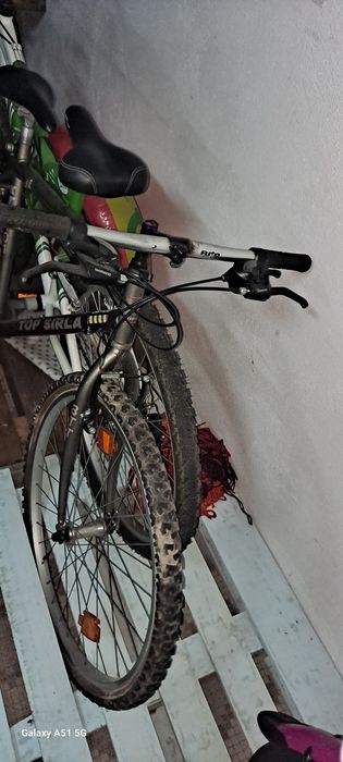 Bicicleta Sirla cinza