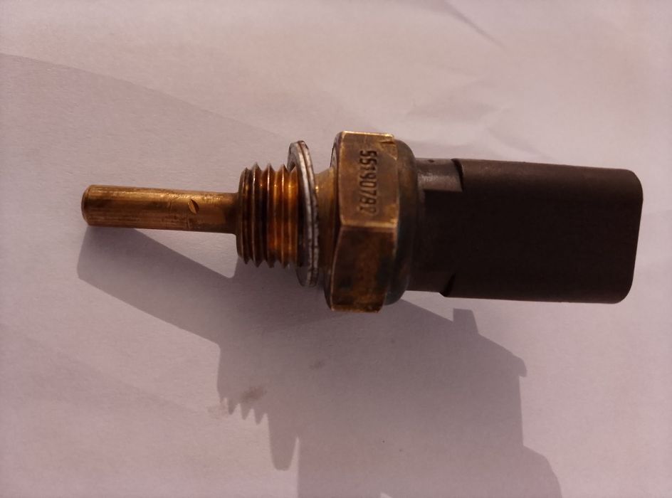 датчика заднего хода  и датчик температуры  Фиат .