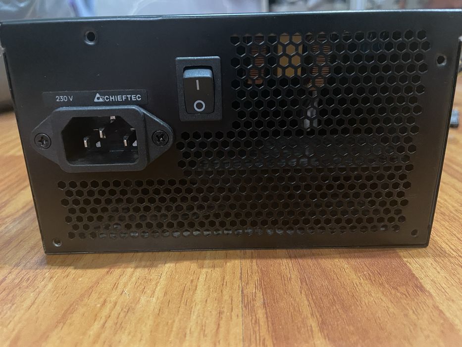 Блок живлення CHIEFTEC GPS-550A8 550w