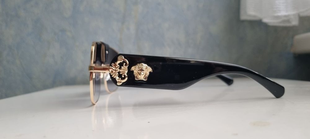 Okulary przeciwsłoneczne versace