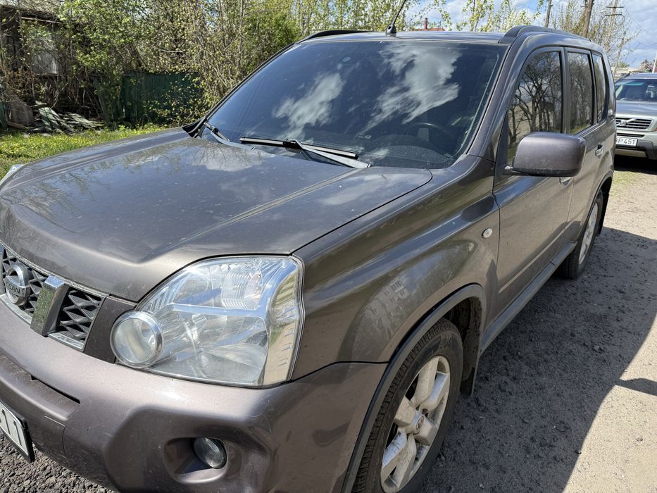 Продам  автомобіль Nissan