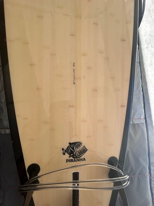 Prancha de surf 8'11 nova – excelente estado
