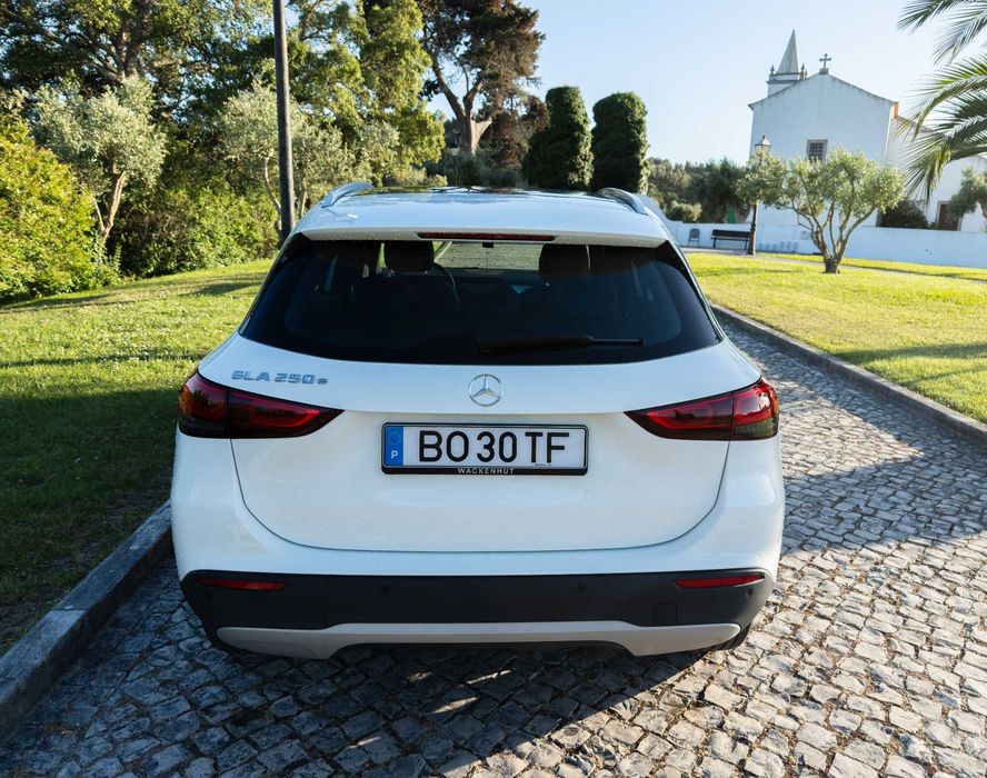 Mercedes GLA250e - 2022 - Híbrido Plug-in - IVA dedutível