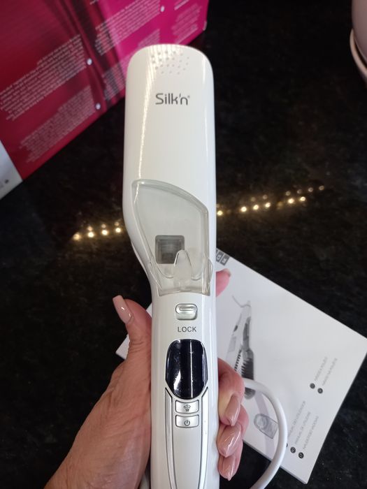 Escova alisadora a vapor