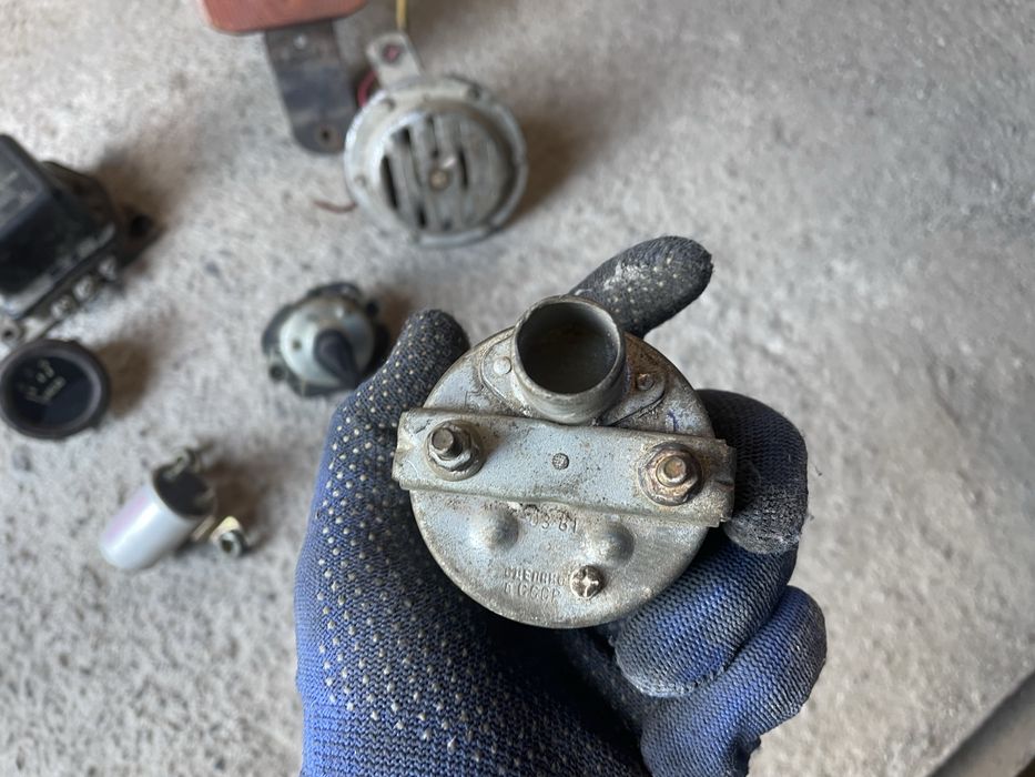 Різні запчастини на Днепр мт