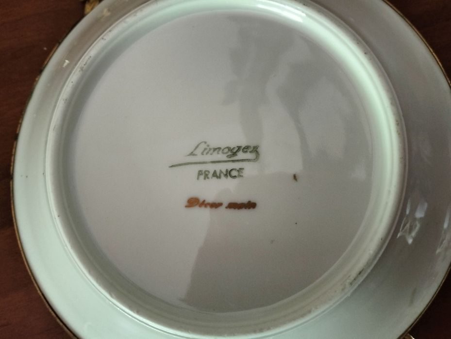 Pequena Salva / Pires em Porcelana Francesa Estilo Limoges com Pegas em Bronze - 14cm