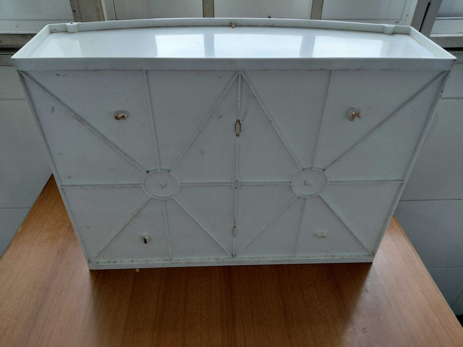 Armário para WC em plástico