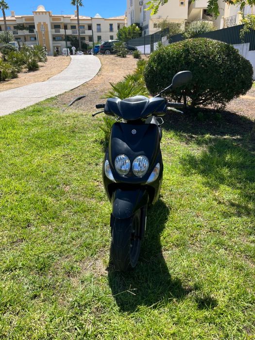 Yamaha Neo 50cc Scooter