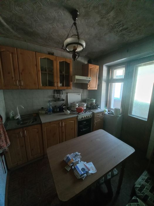 Продам  3к кв , гараж в Мерефе, ул. Сикорского,7,Гастелло Є-відновленн