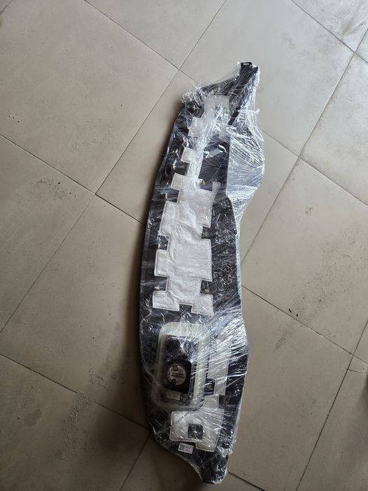 Накладка торпеди з подушкою Model S, X, Y, 31117101