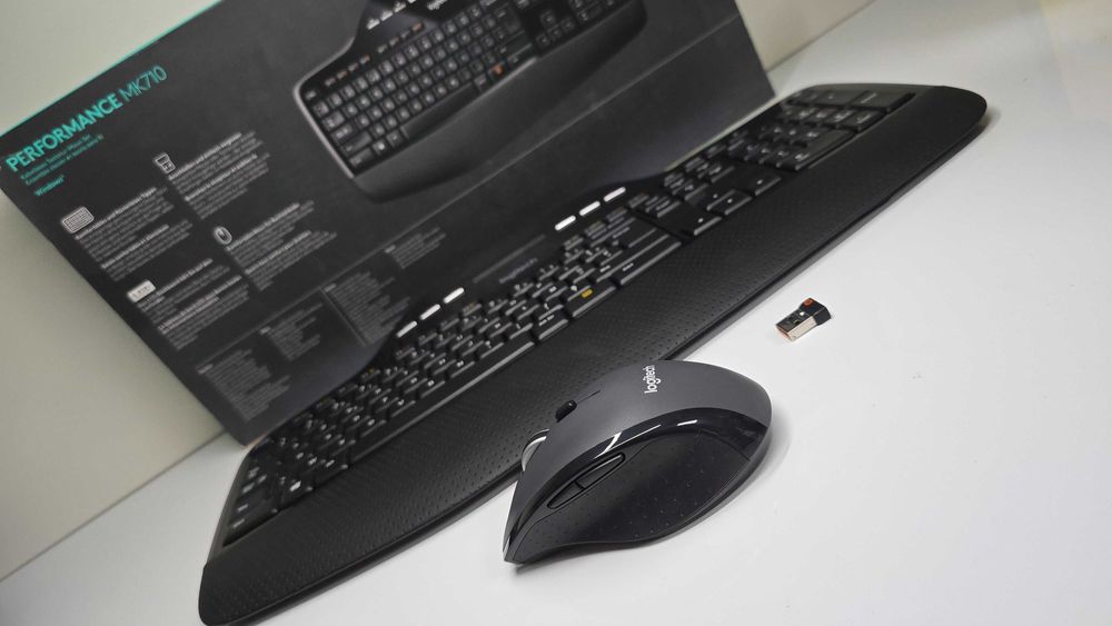 Myszka Logitech M705 + Klawiatura Logitech MK710 Performance FR