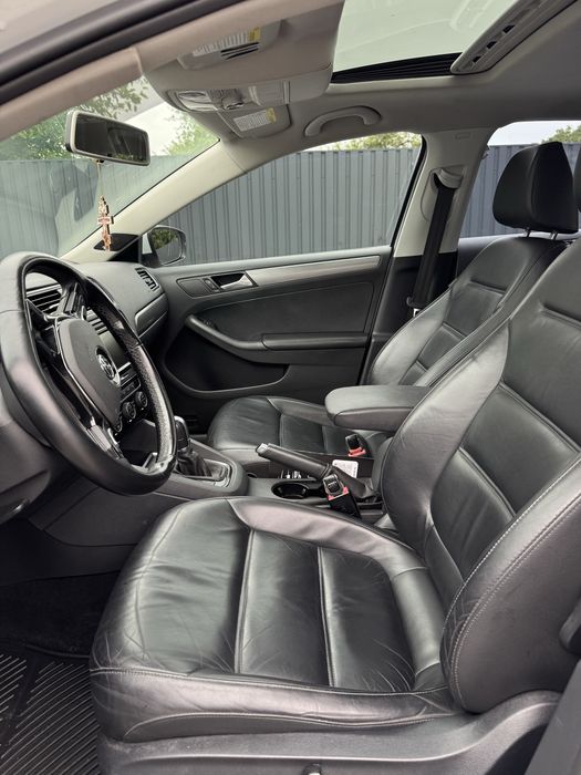 Volkswagen jetta 2015 года