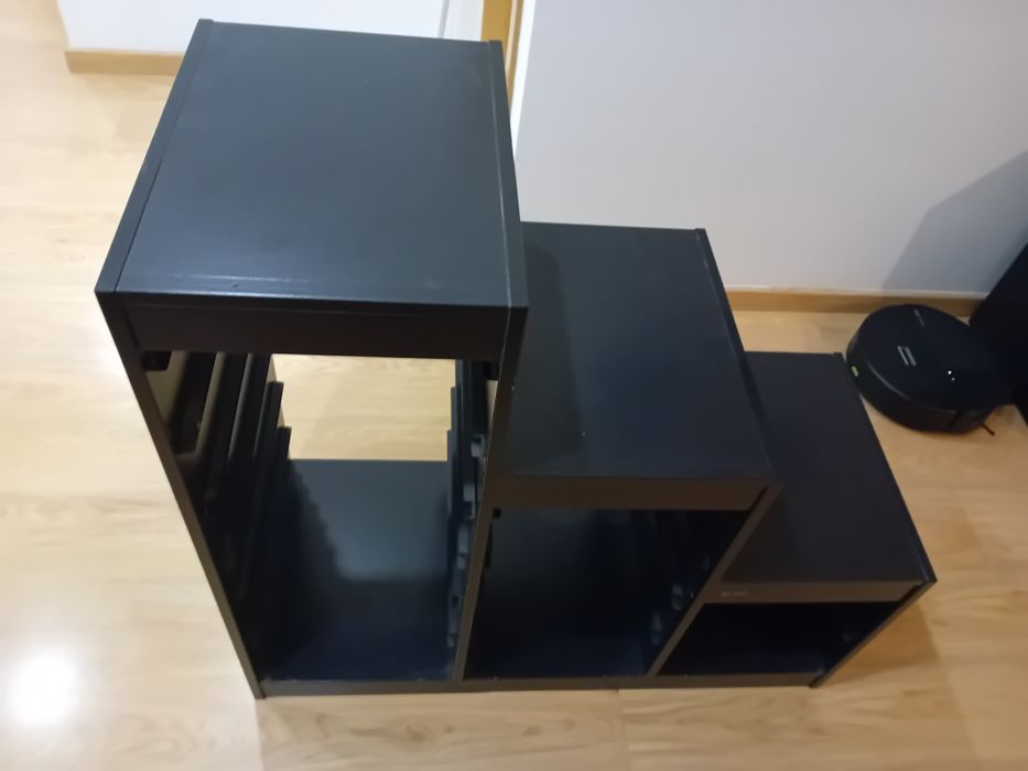 Movel preto Ikea