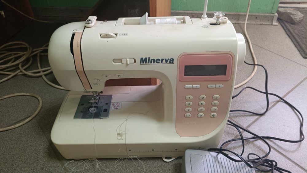 швейная машина Minerva MC 120 состояние приближенное к идеальному