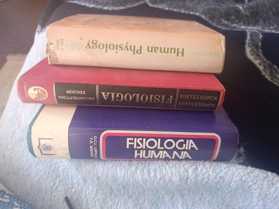 3 livros sobre fisiologia humana 1 em inglês e 2 em espanhol