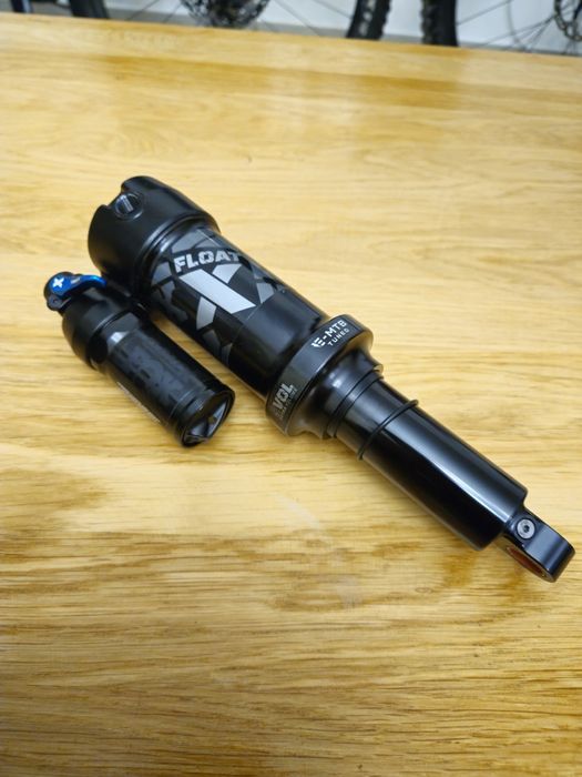 Damper Fox float X performance 205x65