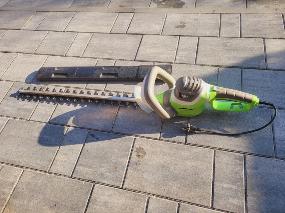 Nozyce do żywopłotu