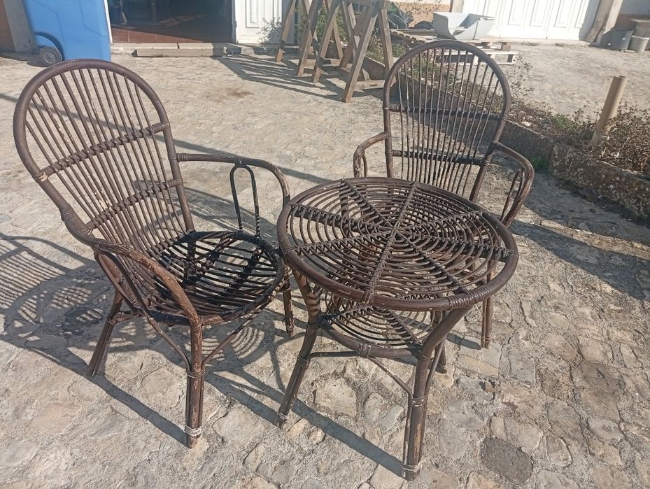 Conjunto de jardim em vime e bambu