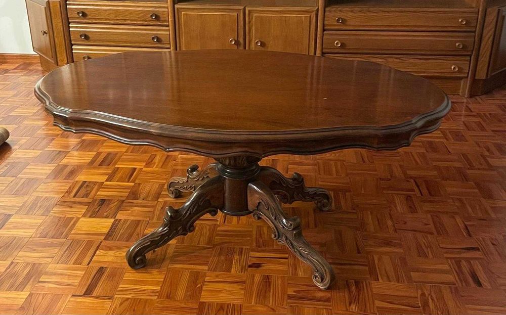 Mesa de centro em madeira