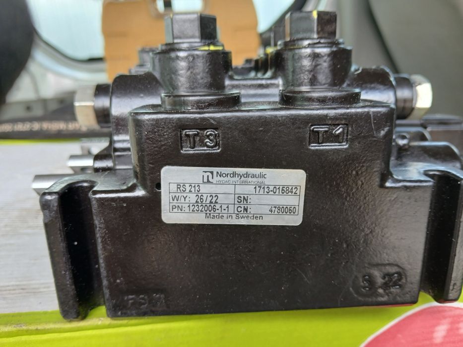 Rozdzielacz hydrauliczny Nordhydraulic RS 213