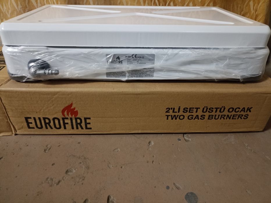 Плита Eurofire 2-комф з кришкою під пропан