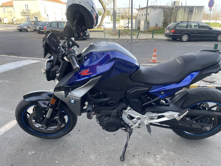 Moto bmw F900R Snaked