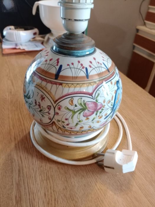 Candeeiro de mesa pintado á mão