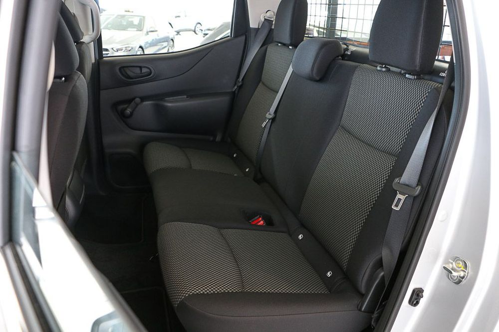 Nissan Navara 2.3 dCi CD 4WD Visia