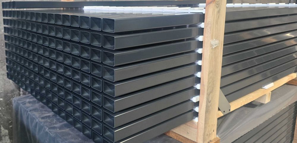 Profil ogólnego zastosowania 4x2 40/20 40x20 Ral7016 RAL9005 RAL8017