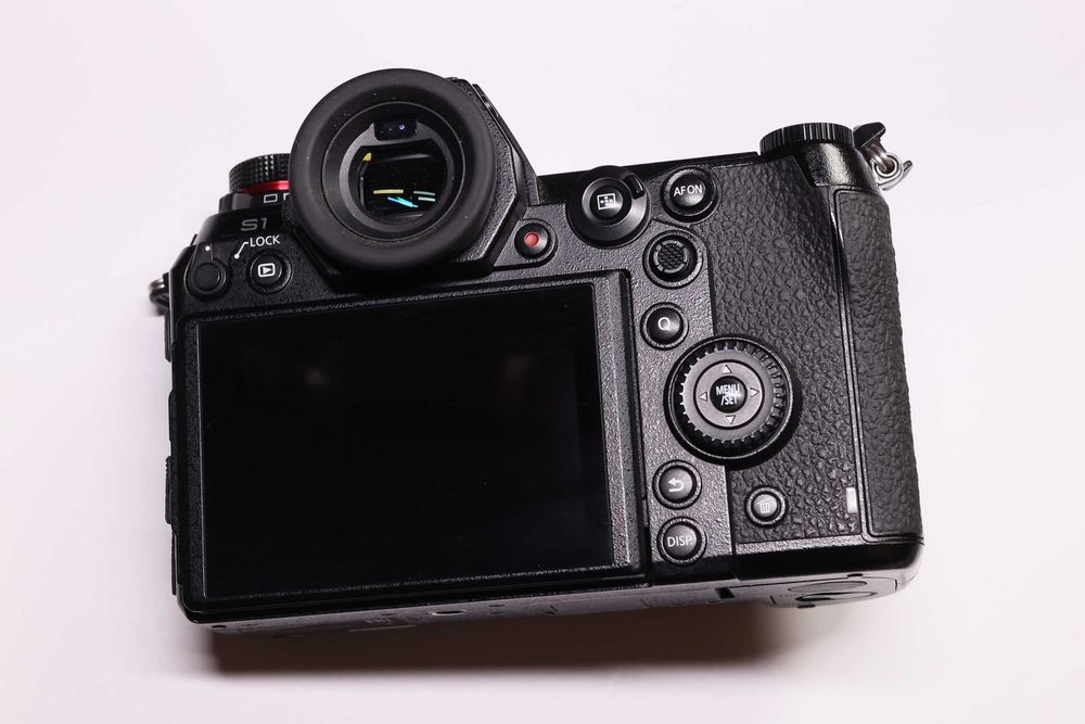 Фотоаппарат Panasonic S1 в  идеальном состоянии
